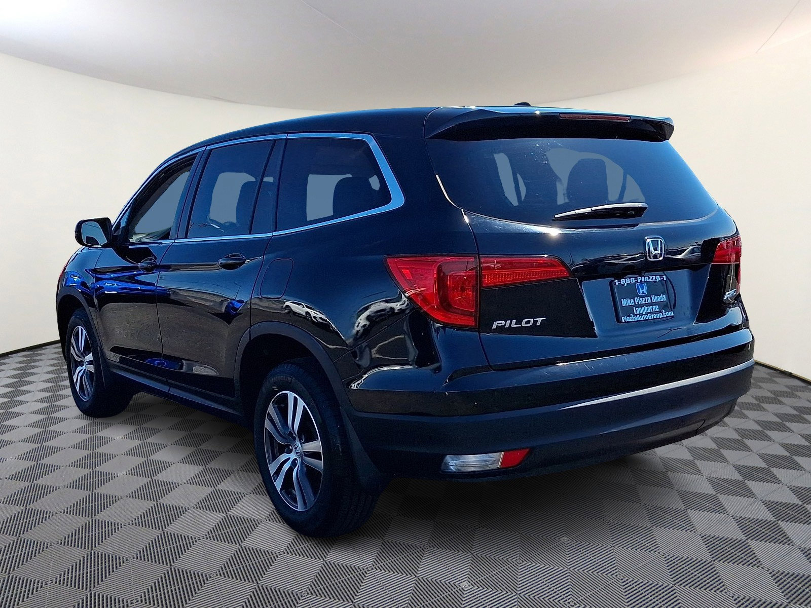 Used 2016 Honda Pilot EX image 5