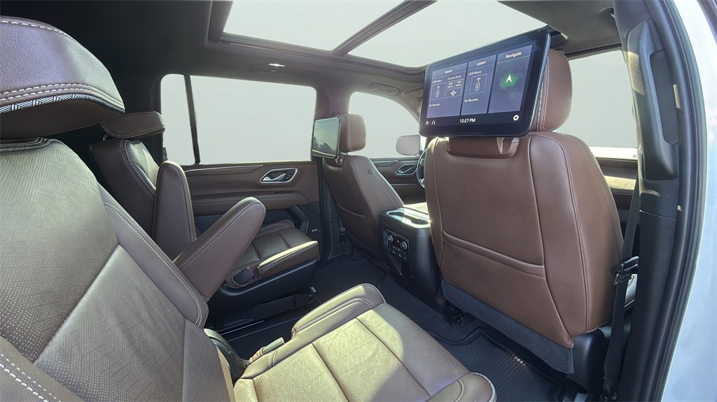 Used 2021 Chevrolet Suburban High Country image 13