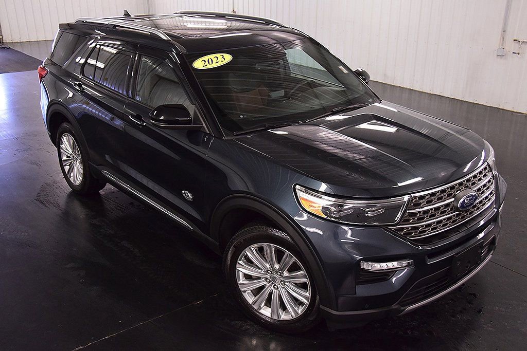 Used 2023 Ford Explorer King Ranch w/ Technology Package image 9