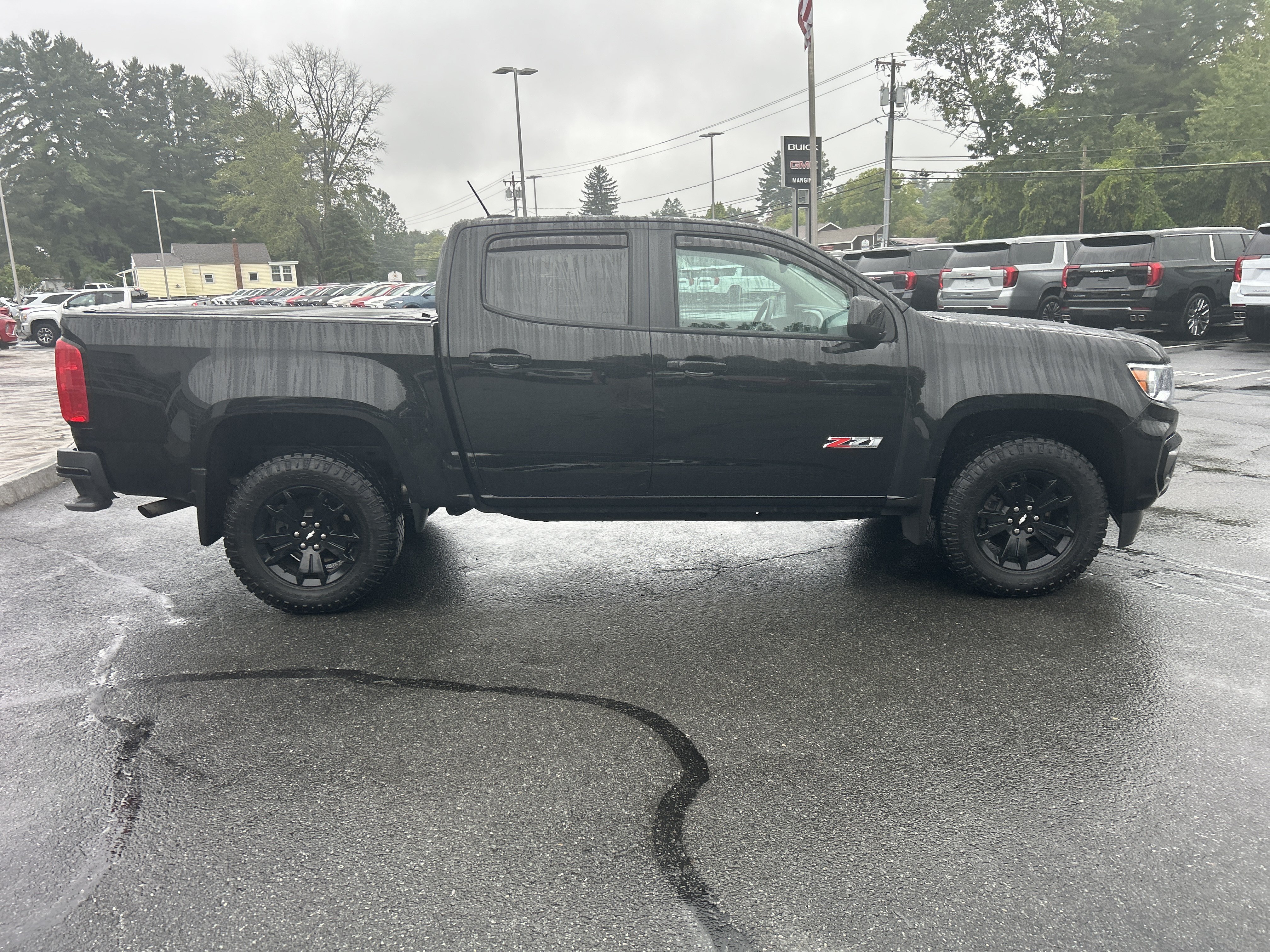 Used 2022 Chevrolet Colorado Z71 w/ Z71 Midnight Edition AWD/4WD image 13