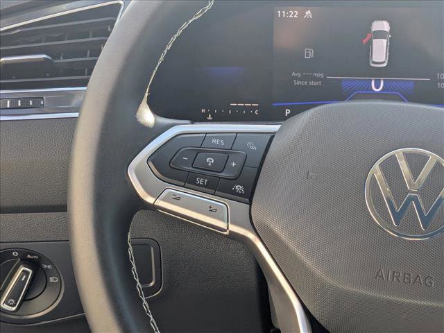 Used 2022 Volkswagen Tiguan SE image 17