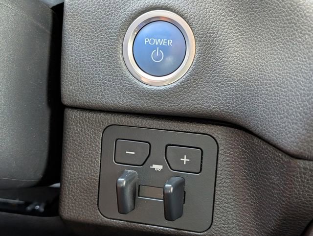 Used 2024 Toyota Tundra Limited AWD/4WD image 24