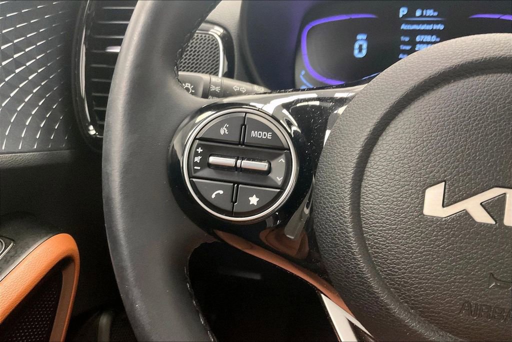 Used 2025 Kia Soul EX FWD image 19