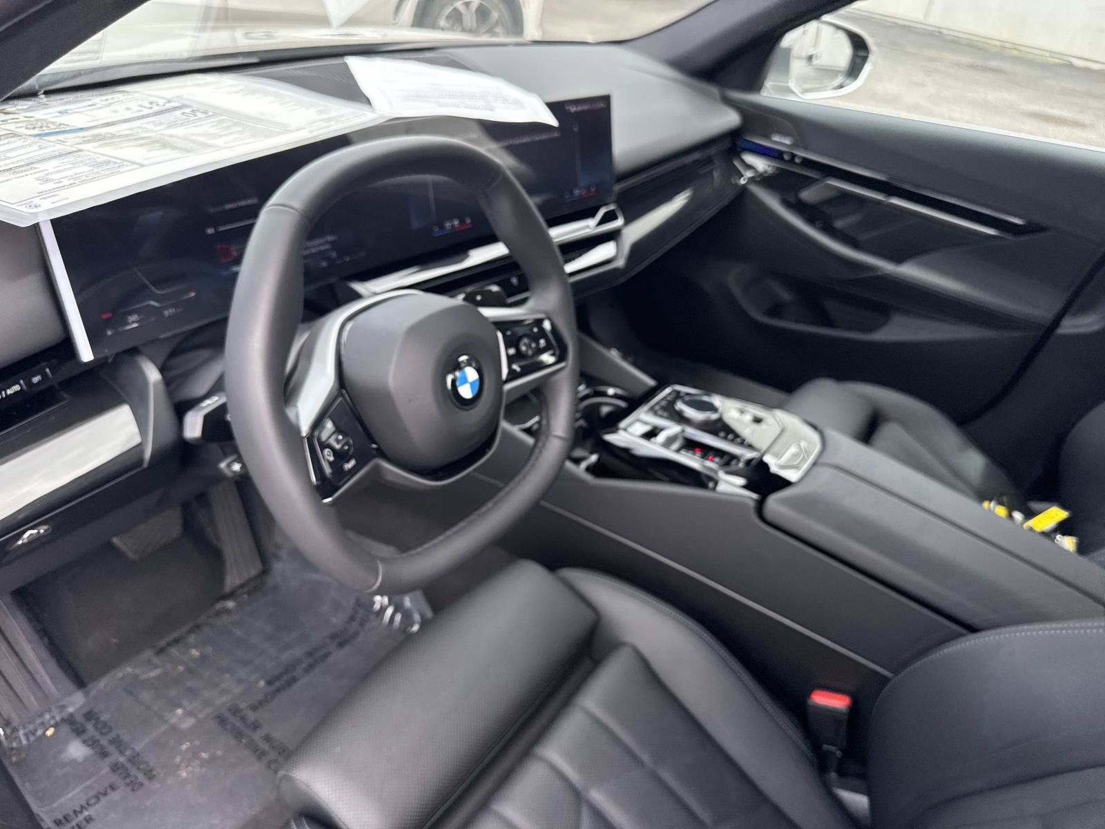 Certified 2026 BMW 530i RWD image 31