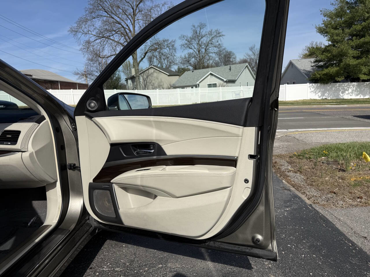 Used 2014 Acura RLX w/ Advance Package FWD image 17