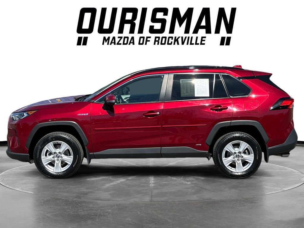 Used 2021 Toyota RAV4 XLE w/ Convenience Package image 3