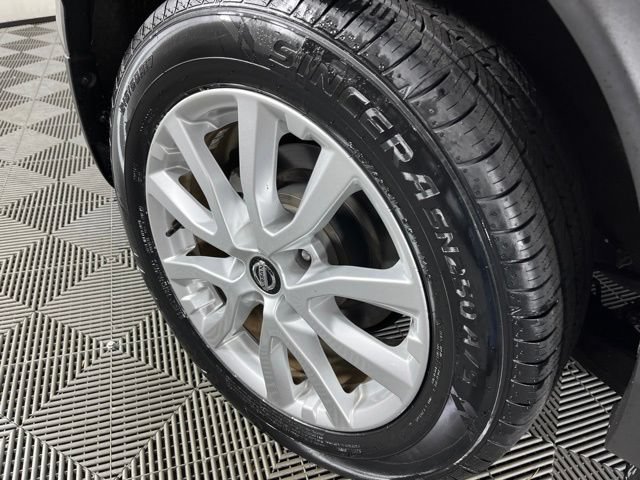 Used 2021 Nissan Rogue Sport SV FWD image 17
