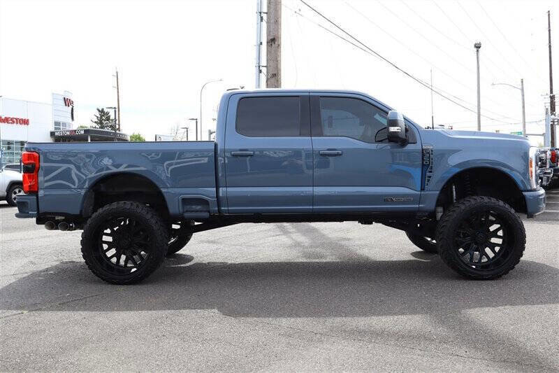 Used 2023 Ford F350 Platinum AWD/4WD image 6