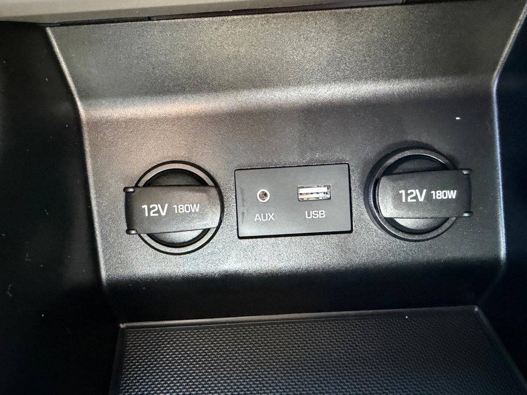 Used 2020 Hyundai Elantra SE FWD image 36