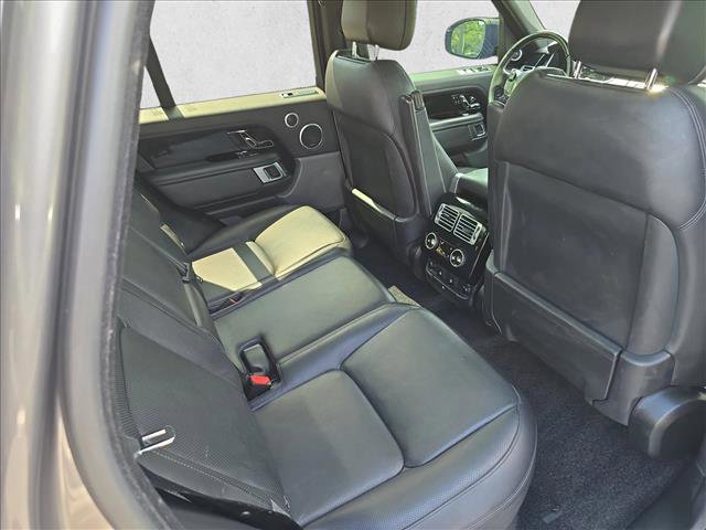 Used 2021 Land Rover Range Rover HSE image 11