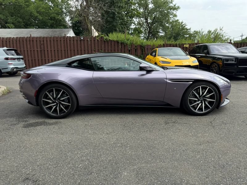 Used 2017 Aston Martin DB11 V12 RWD image 5