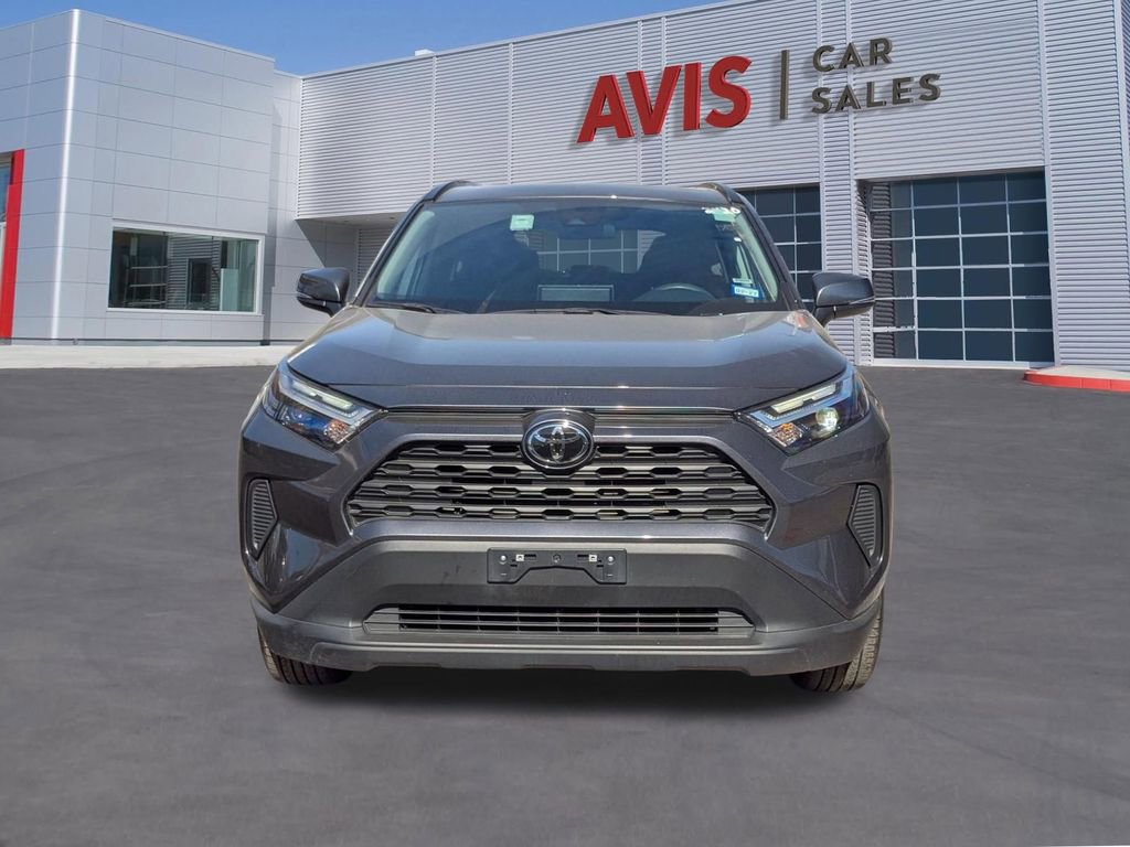Used 2025 Toyota RAV4 XLE image 5
