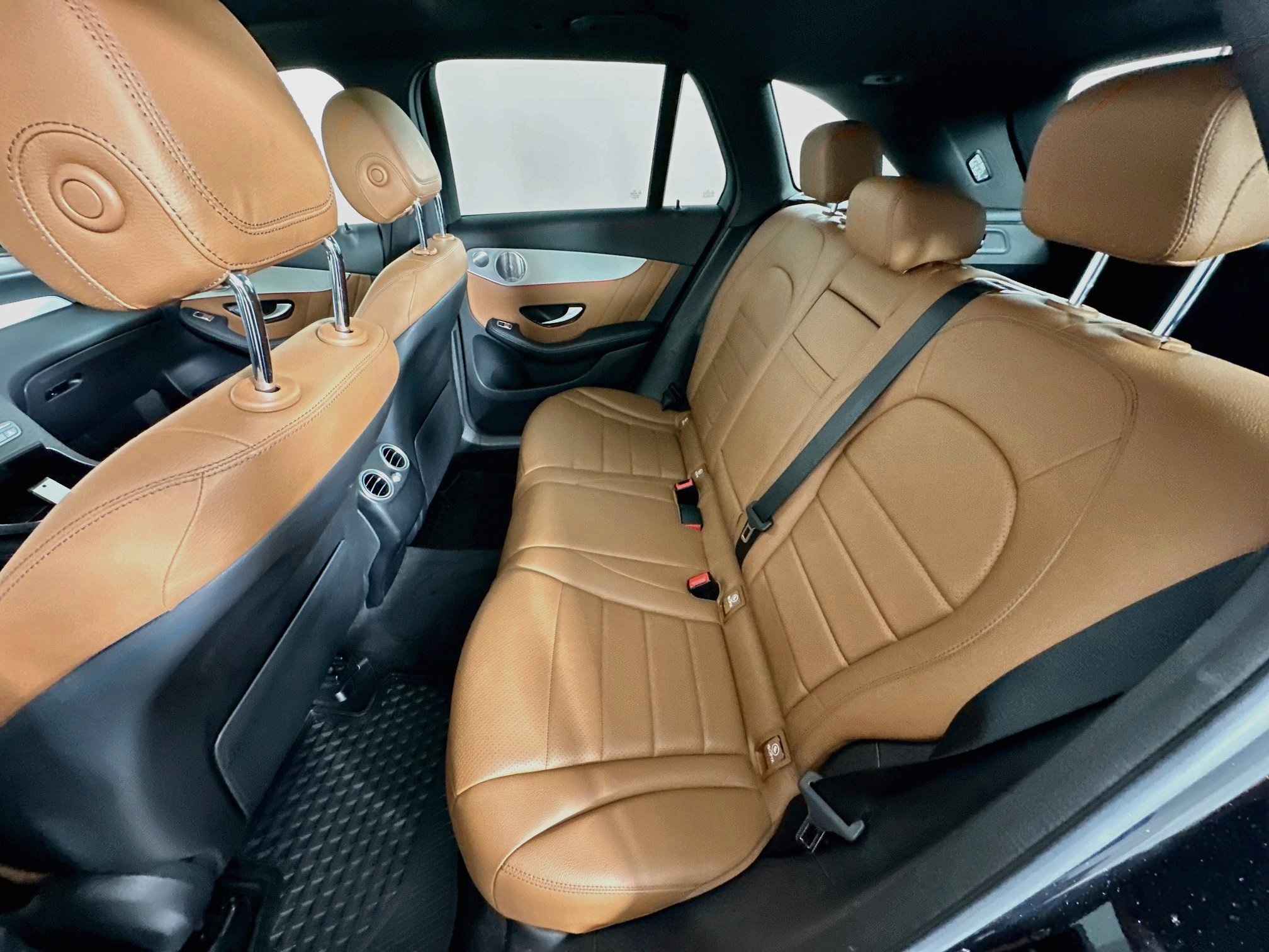 Used 2020 Mercedes-Benz GLC 300 4MATIC image 30