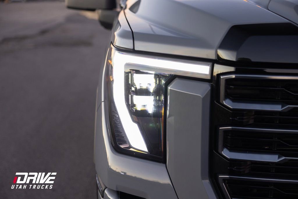 Used 2025 GMC Sierra 3500 AT4 w/ AT4 Premium Plus Package image 5