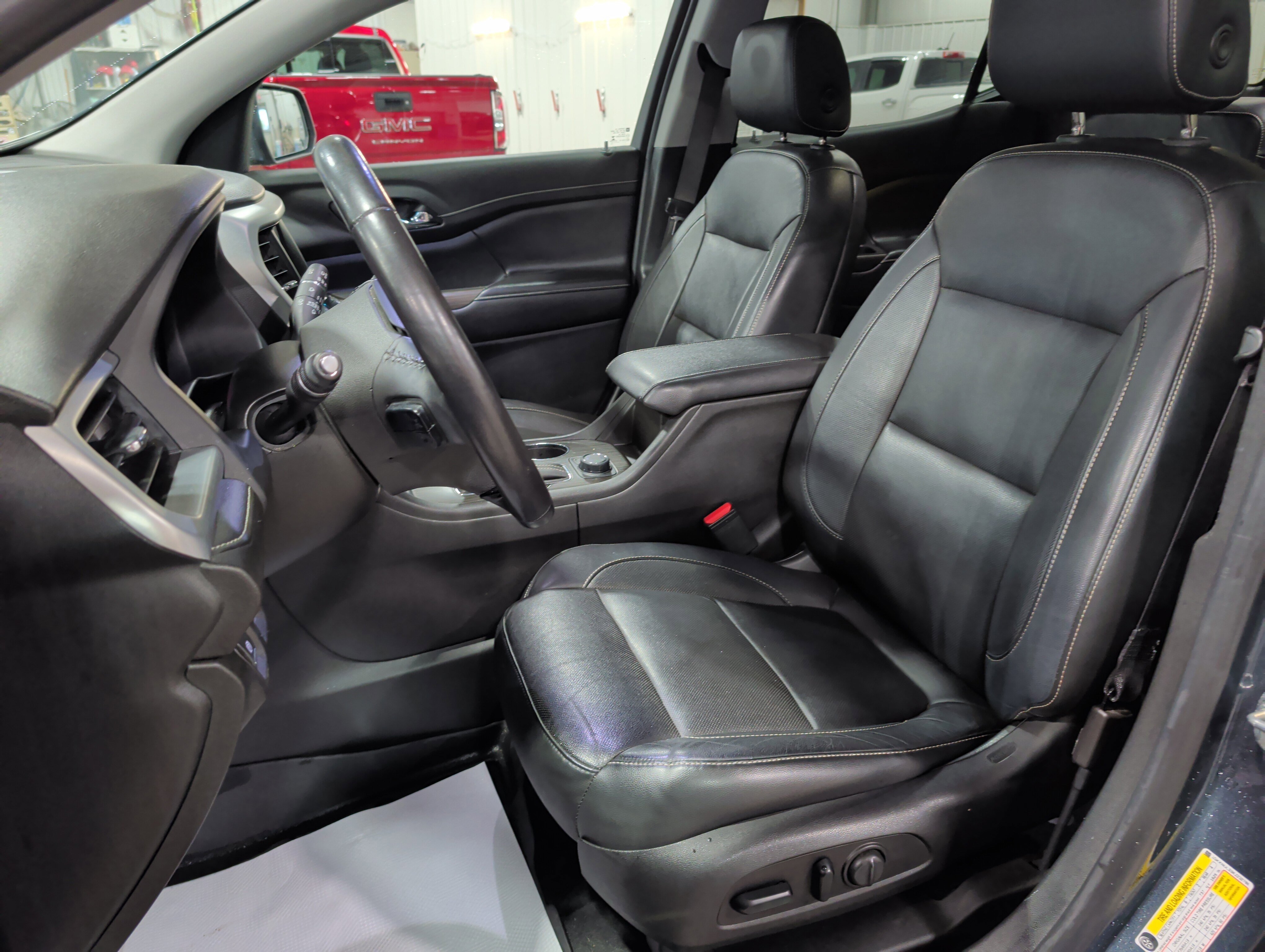 Used 2019 GMC Acadia SLT image 7