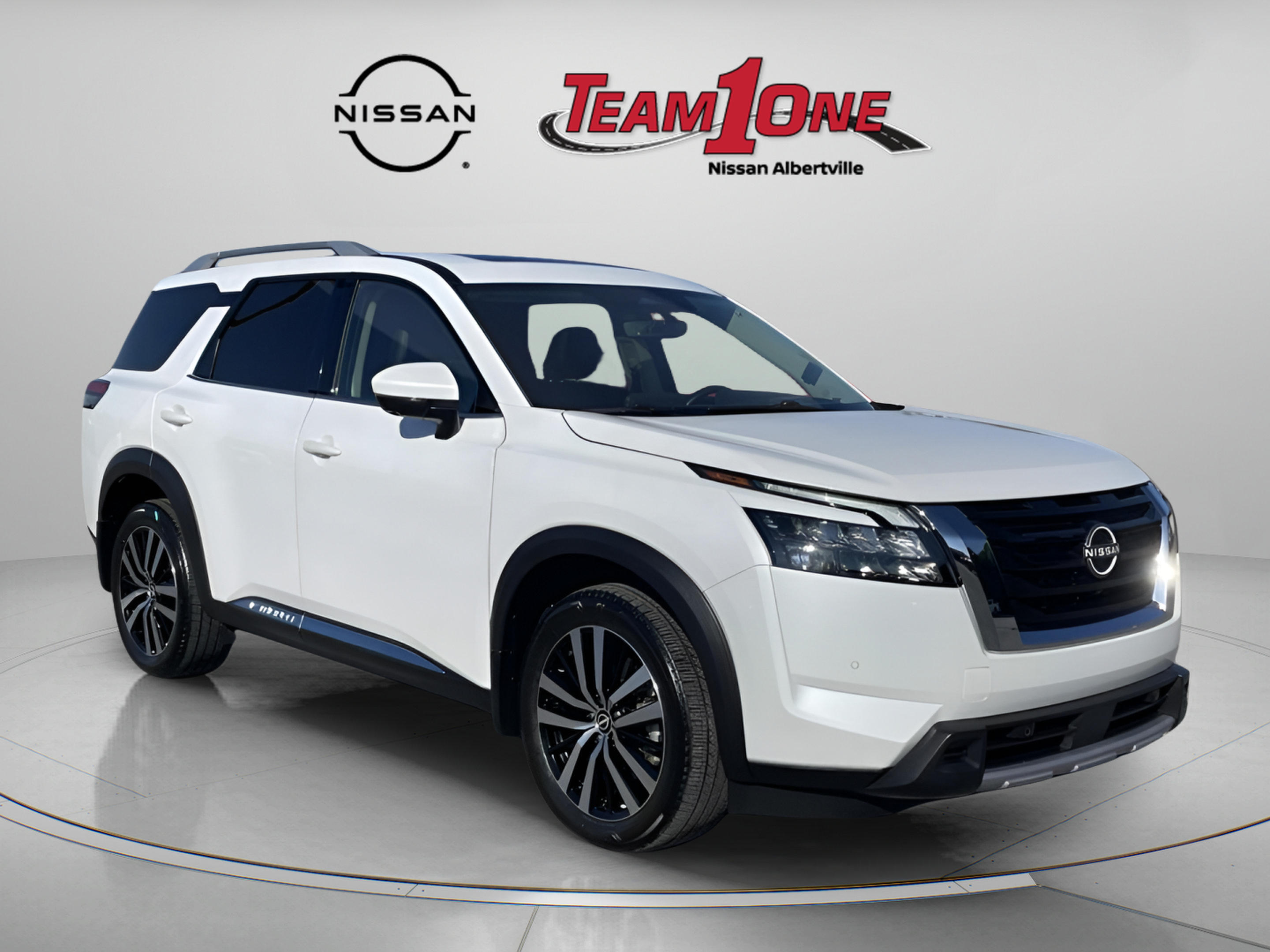 Used 2025 Nissan Pathfinder Platinum