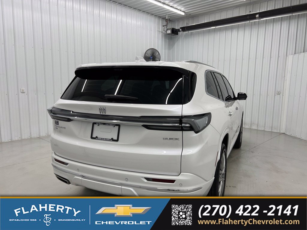 Used 2025 Buick Enclave Avenir w/ Super Cruise Package AWD/4WD image 3