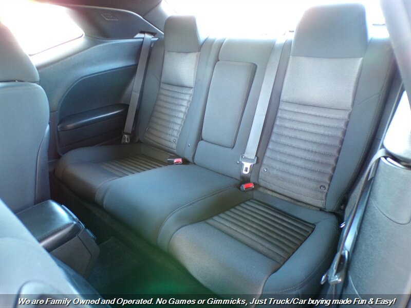 Used 2013 Dodge Challenger SXT RWD image 15