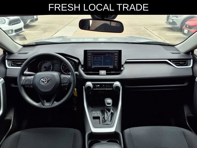 Used 2021 Toyota RAV4 LE FWD image 11