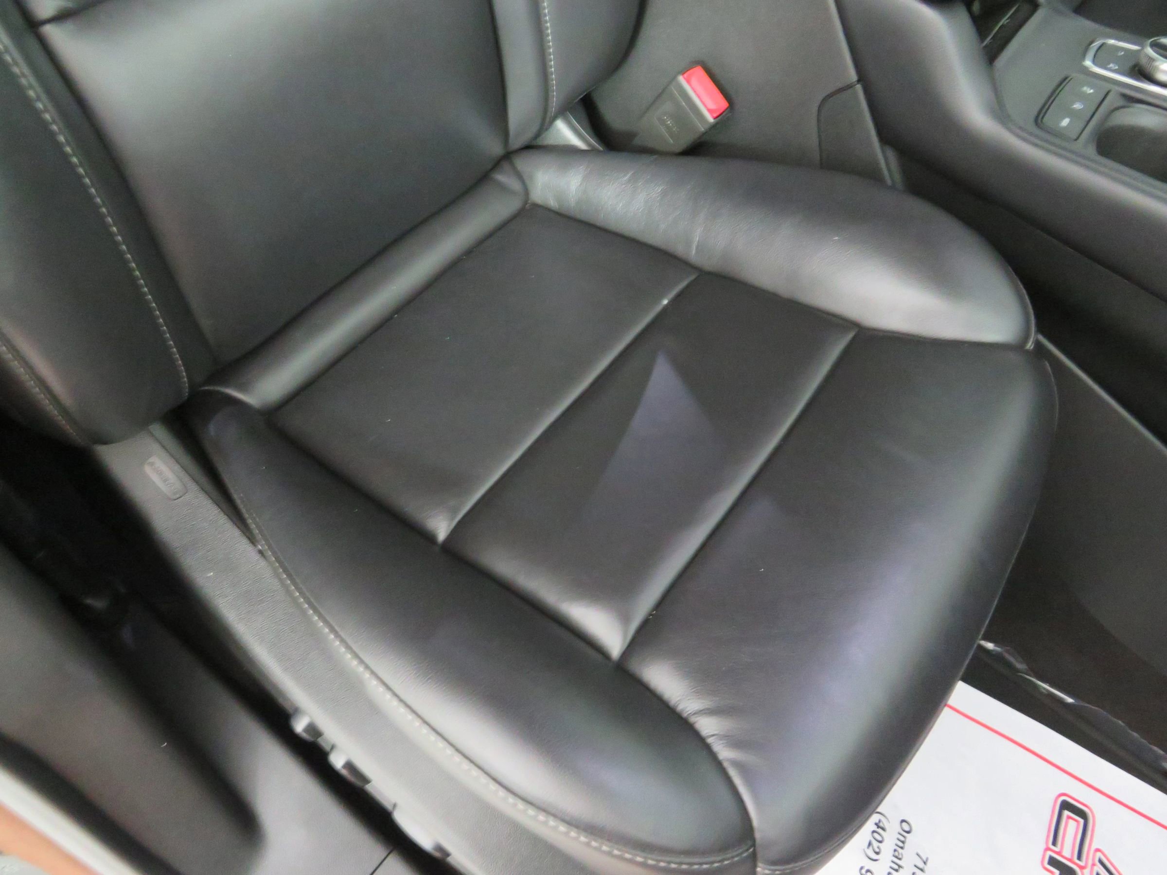 Used 2020 Cadillac XT4 Premium Luxury image 38