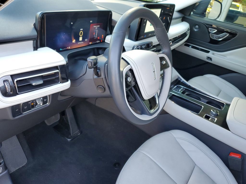 Certified 2025 Lincoln Aviator Reserve w/ Illumination Package image 21