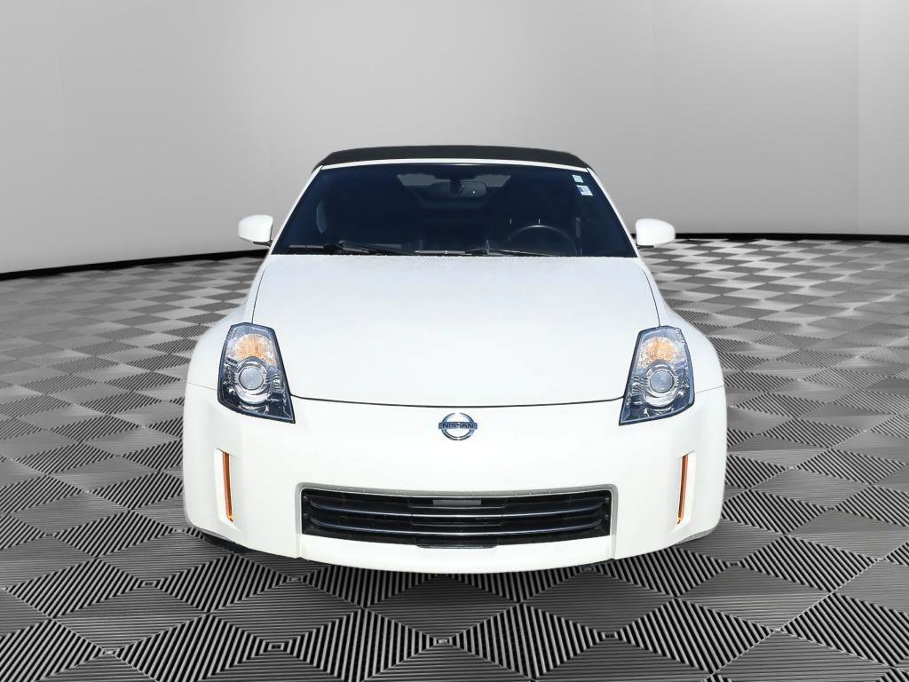 Used 2007 Nissan 350Z Touring RWD image 12