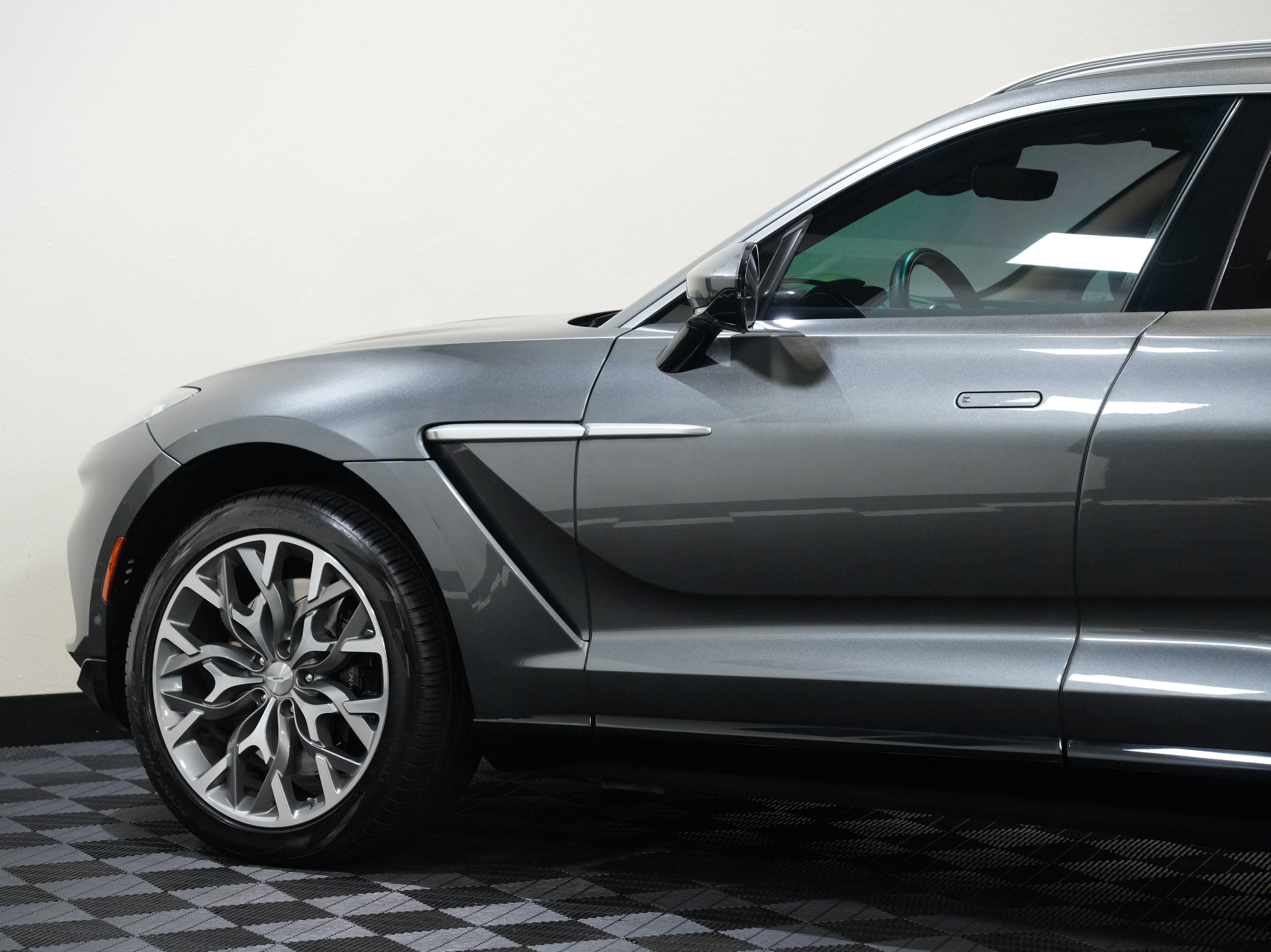 Used 2021 Aston Martin DBX AWD/4WD image 18