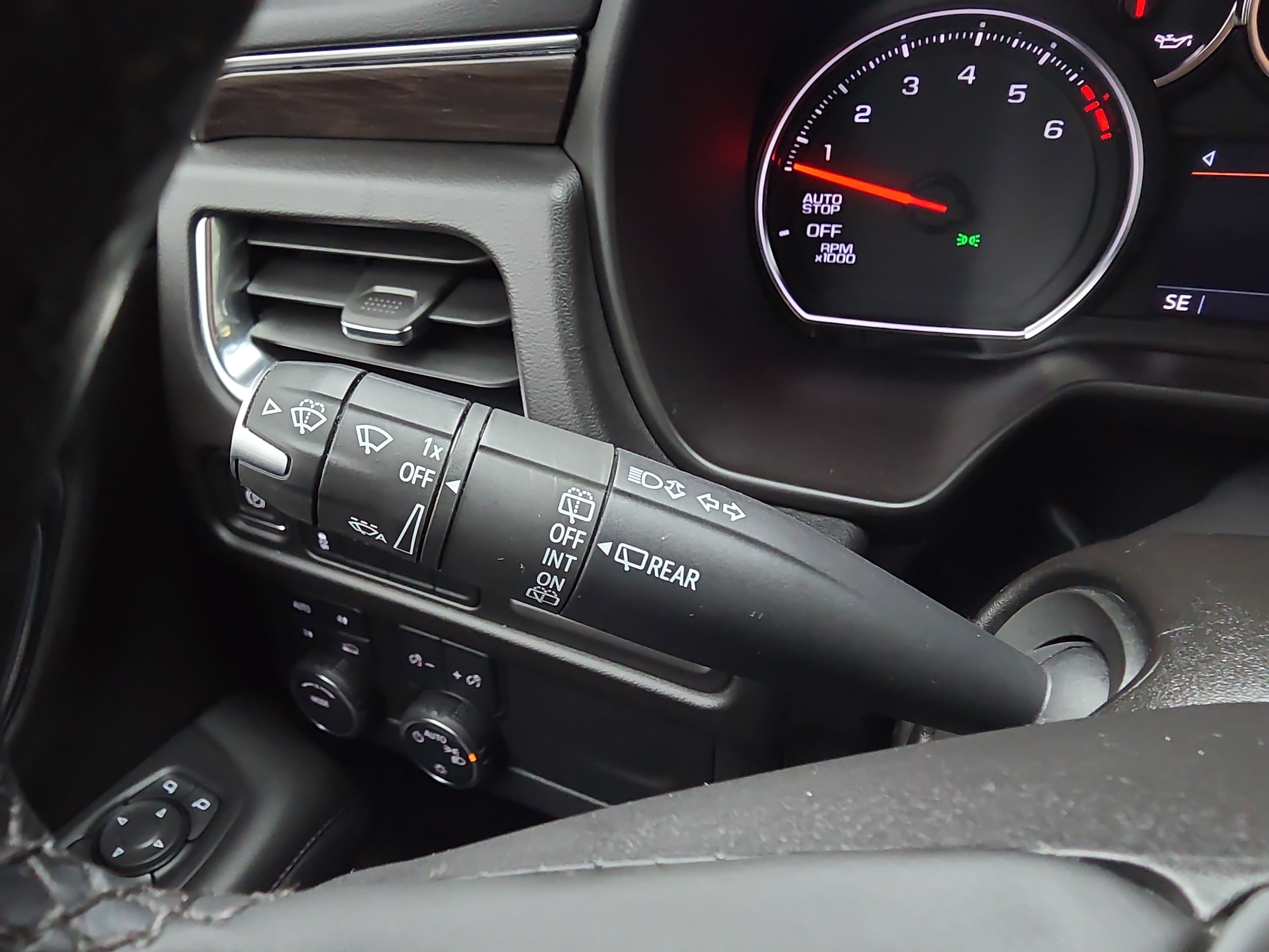 Used 2024 Chevrolet Tahoe LS image 18