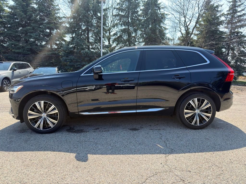 Used 2023 Volvo XC60 T8 Plus image 7