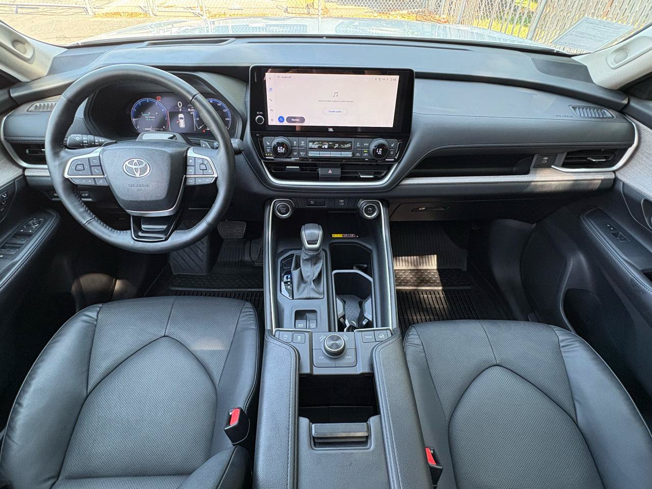 Used 2024 Toyota Grand Highlander AWD image 22