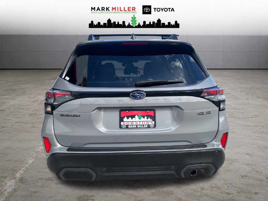 Used 2025 Subaru Forester Limited AWD/4WD image 4