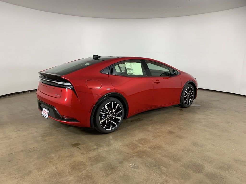 New 2026 Toyota Prius Plug-In Hybrid FWD image 8