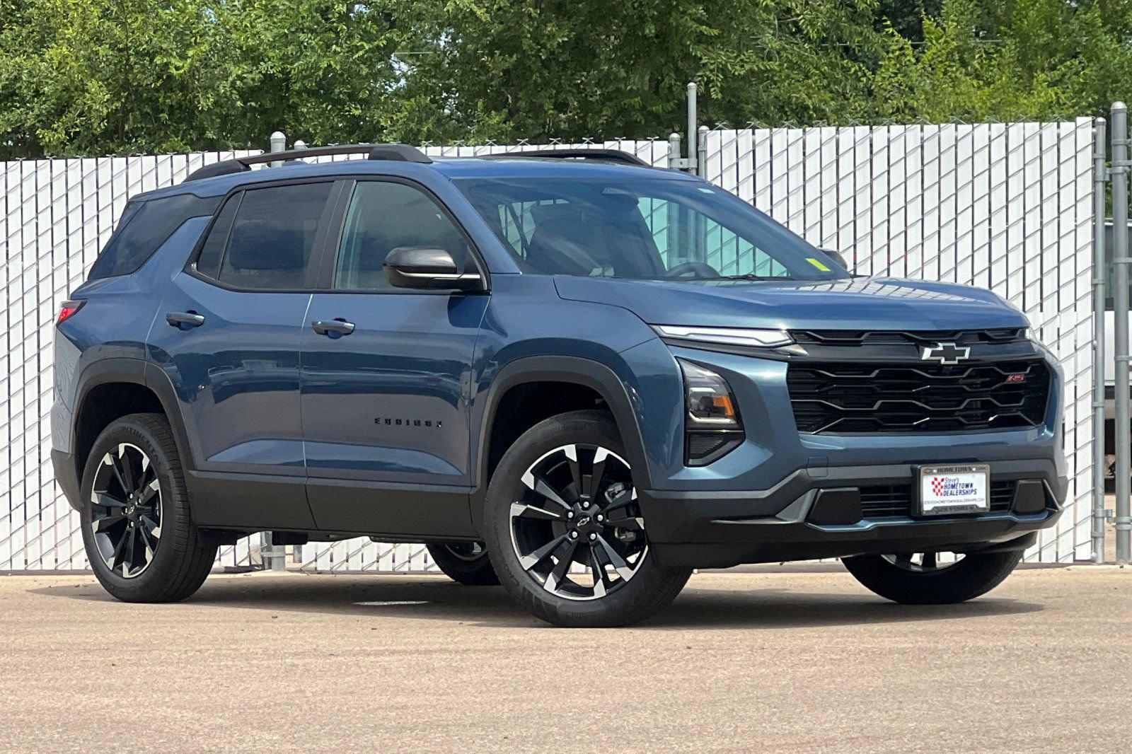 New 2026 Chevrolet Equinox RS AWD/4WD image 2