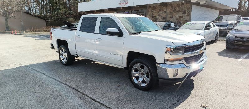 Used 2018 Chevrolet Silverado 1500 LT w/ LT Eassist Package image 7