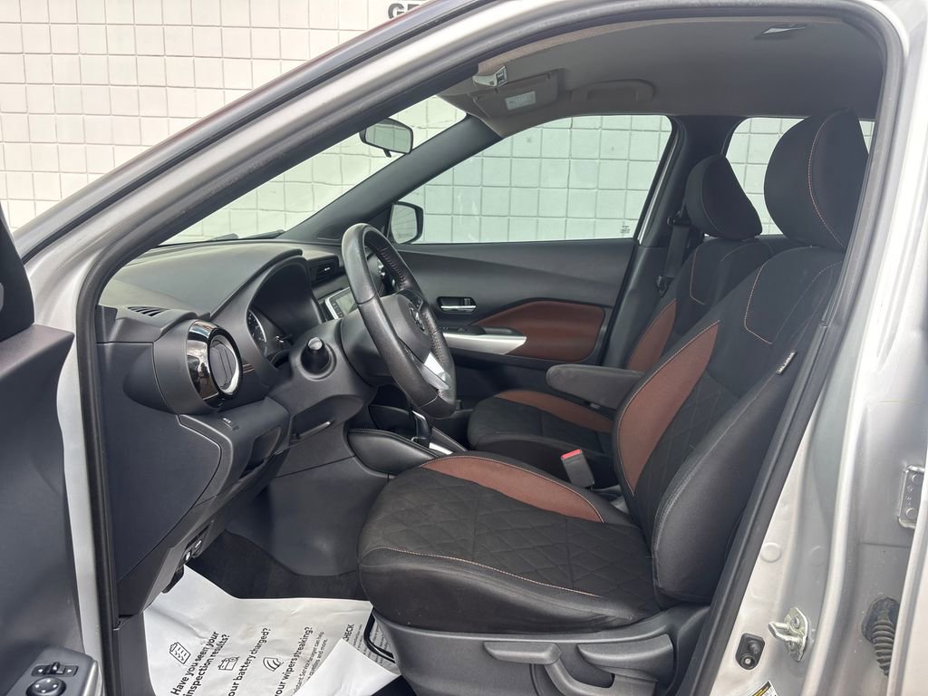 Used 2018 Nissan Kicks SR image 4