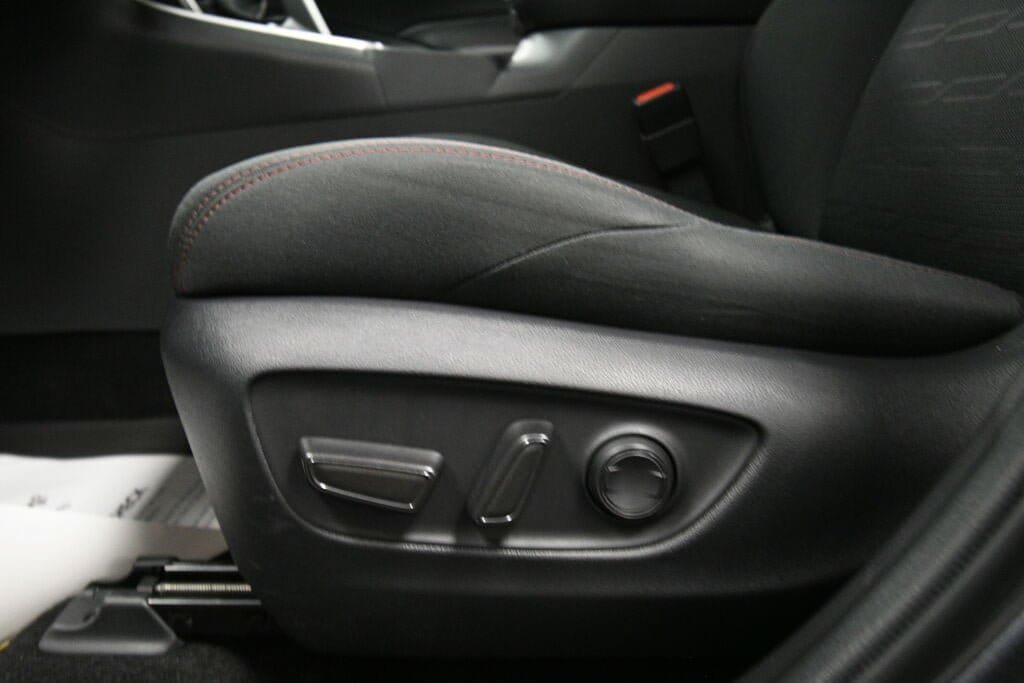 Used 2023 Toyota RAV4 SE w/ Weather & Moonroof Package AWD/4WD image 10
