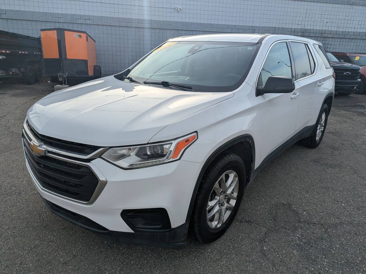 Used 2021 Chevrolet Traverse LS AWD/4WD image 3