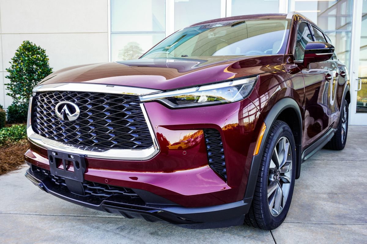 Used 2023 INFINITI QX60 Luxe w/ Performance Audio Package image 8