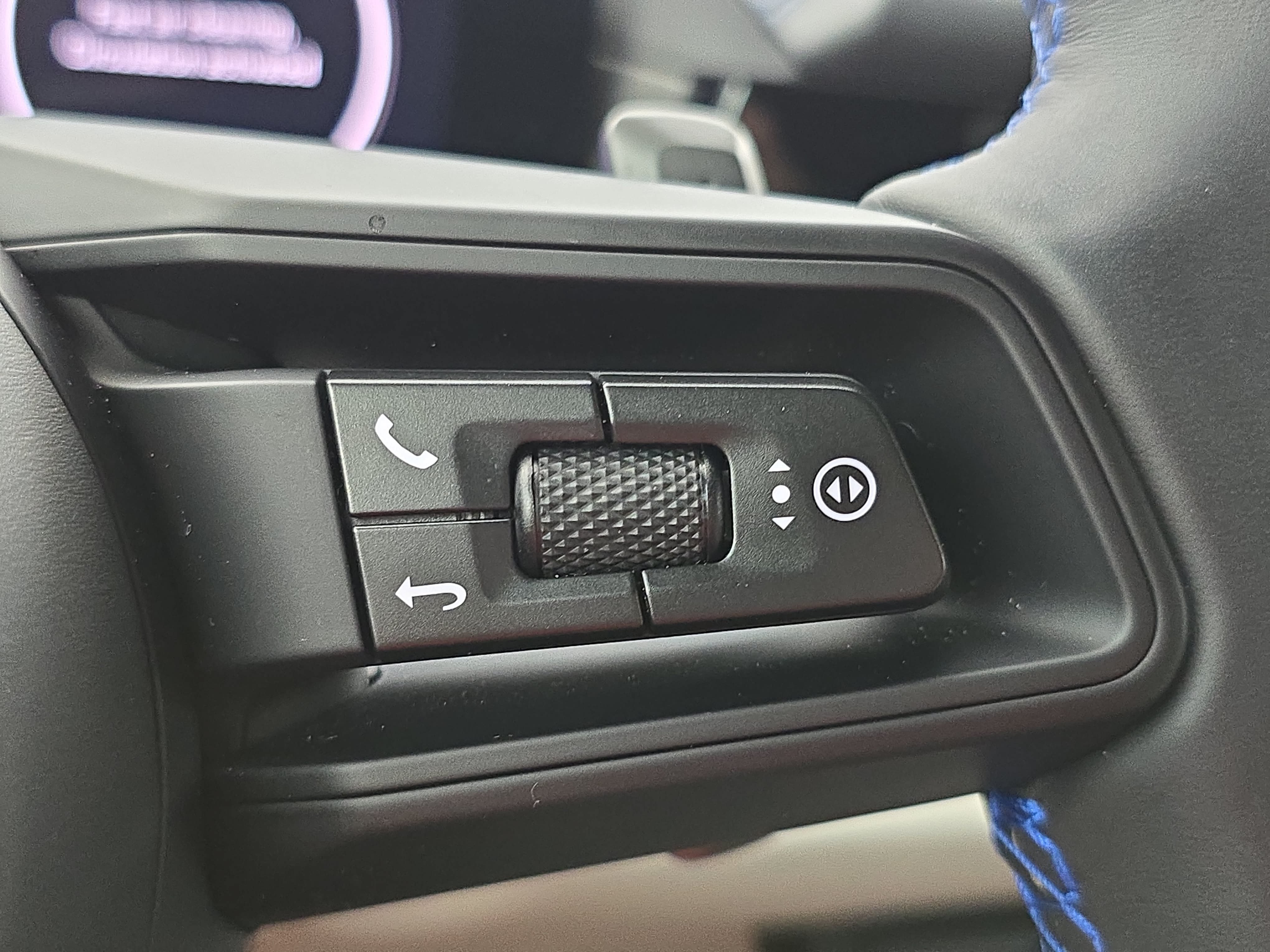 Certified 2026 Porsche Cayenne E-Hybrid AWD/4WD image 20