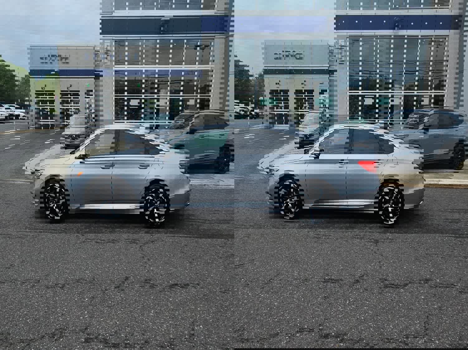 Used 2020 Honda Accord Sport image 8