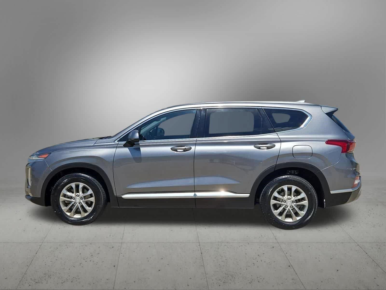 Used 2019 Hyundai Santa Fe SEL FWD image 3