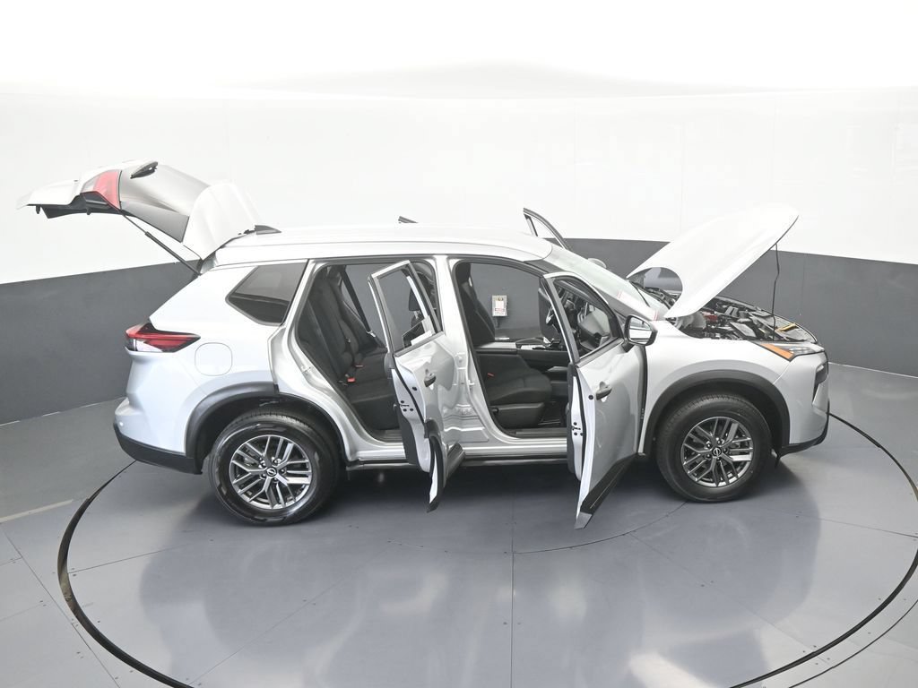 Used 2024 Nissan Rogue S FWD image 62