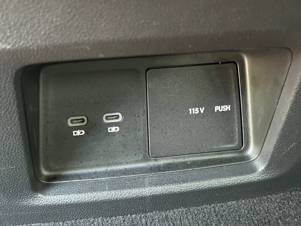 Used 2026 Volkswagen Atlas Cross Sport SE AWD/4WD image 23