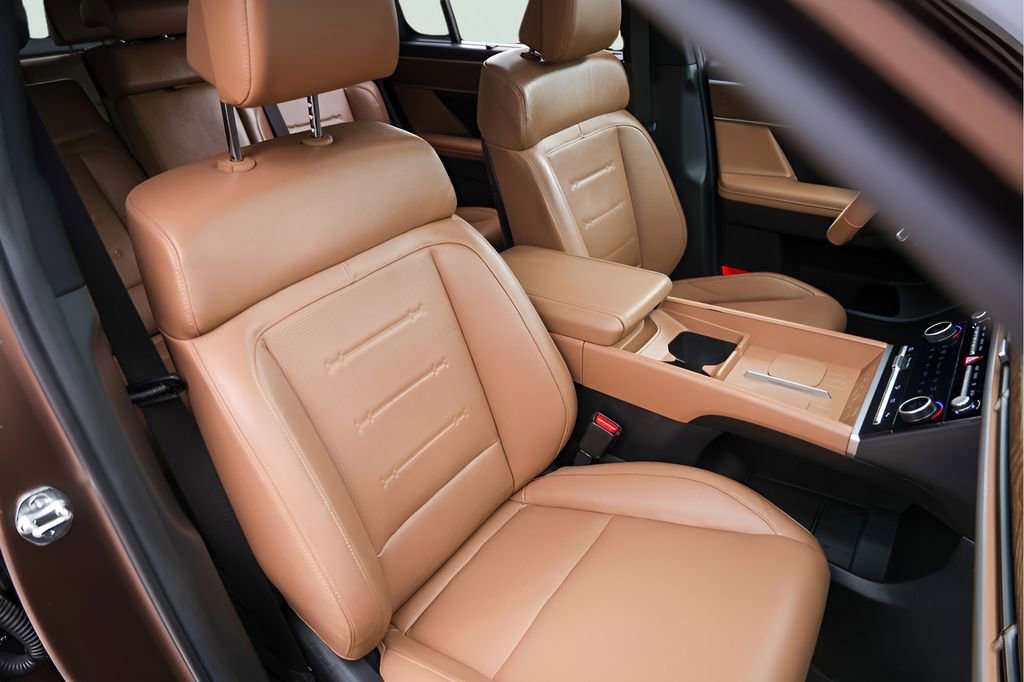 Used 2024 Hyundai Santa Fe Limited image 35