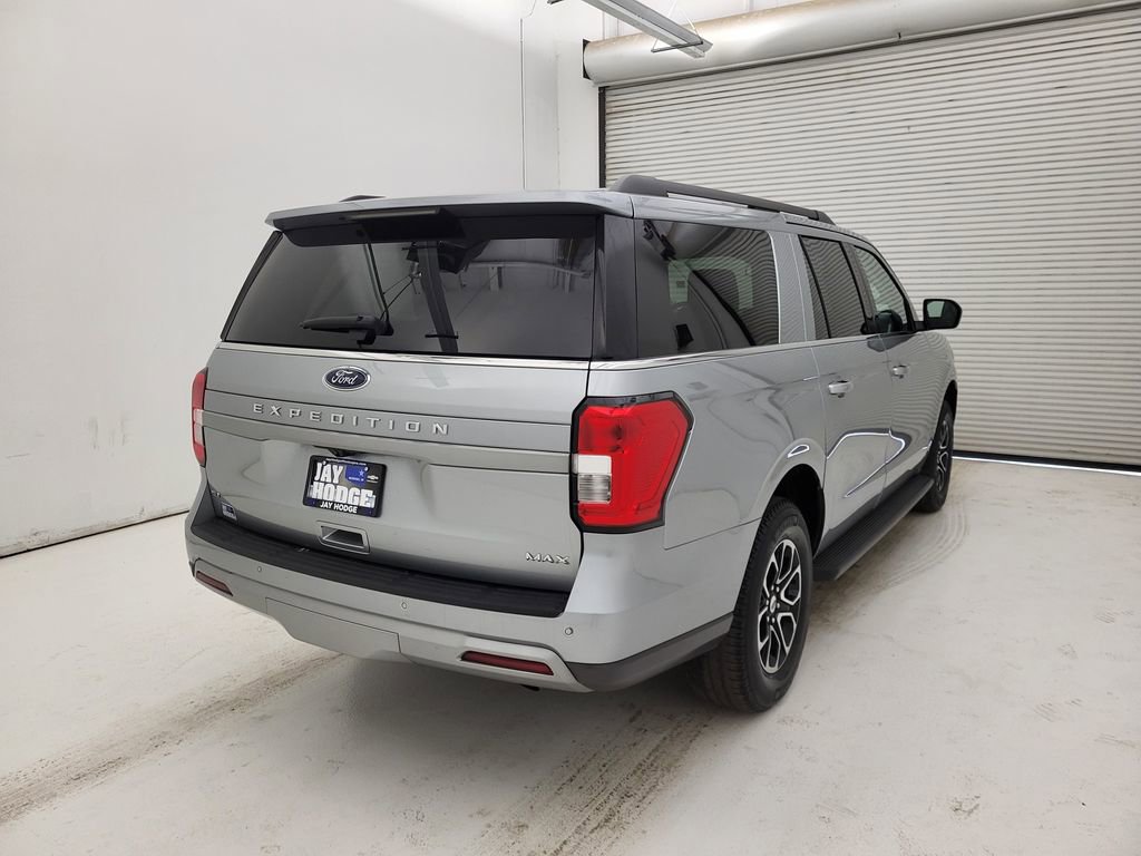 Used 2024 Ford Expedition Max XLT image 24