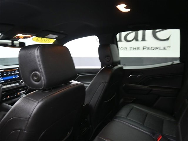 Used 2023 Chevrolet Colorado LT w/ LT Convenience Package III image 24