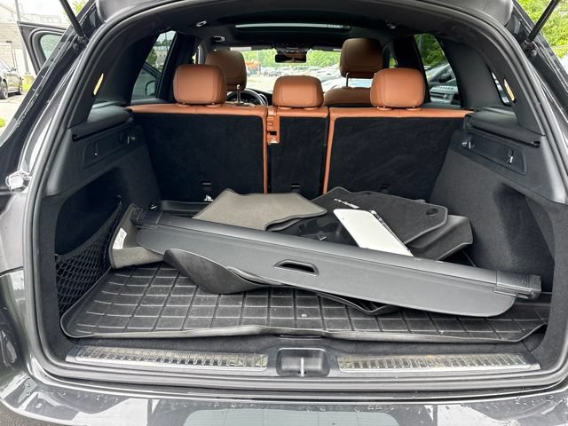 Used 2022 Mercedes-Benz GLC 300 image 9