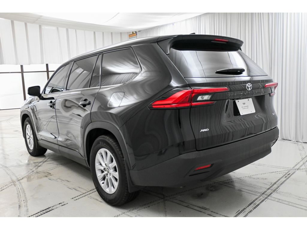 Used 2024 Toyota Grand Highlander XLE image 5