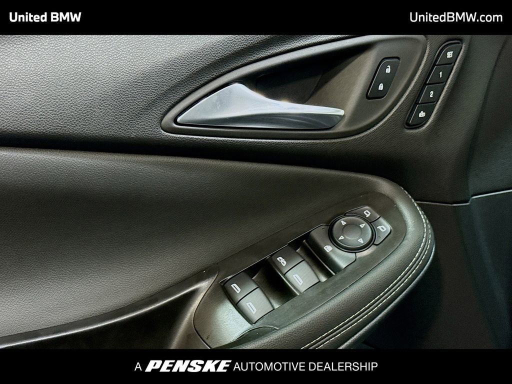 Used 2023 Buick Encore GX Essence w/ LPO, Active Lifestyle Package AWD/4WD image 3