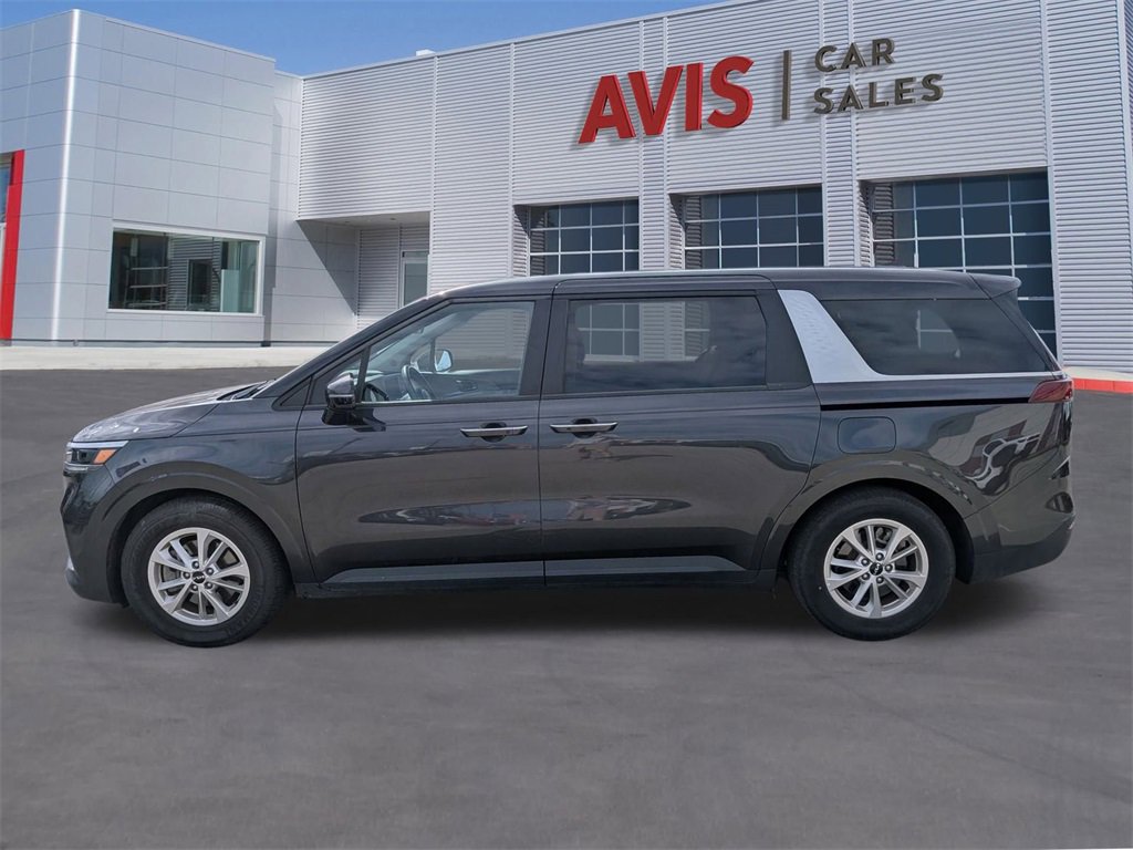 Used 2024 Kia Carnival LX image 10